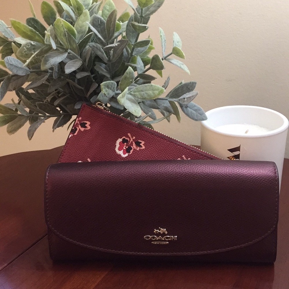 BNWOT Coach wallet